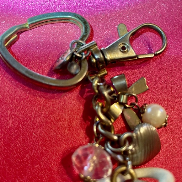 Betsey Johnson Rare Glitter Crystal Skull Angel Halo Keyring / Keychain - Picture 4 of 7